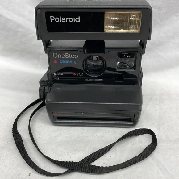 Vintage Polaroid onestep closeup 600 film instant pic camera 6x3
